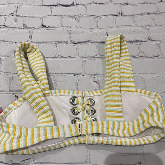 XHILARATION BIKINI TOP AND CHEEKY BOTTOM STRIPED M - Picture 3 of 5